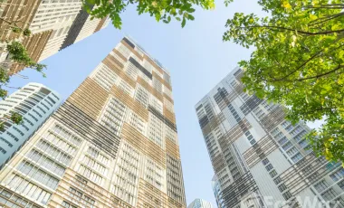 For sale 2 bed condo in Khlong Toei, Bangkok