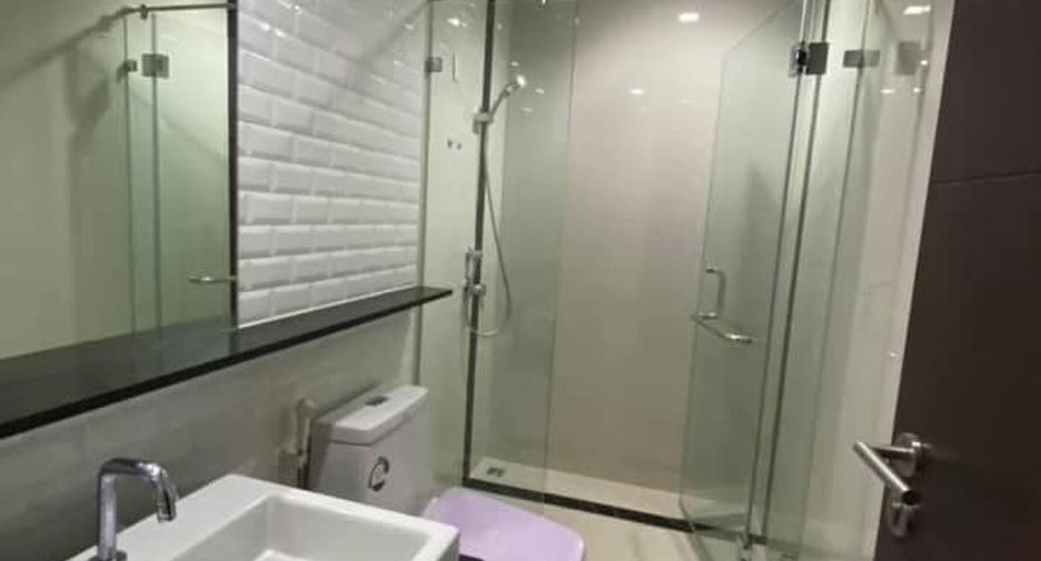 For sale 2 Beds condo in Pathum Wan, Bangkok