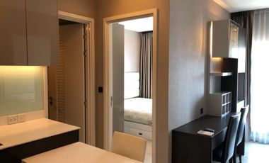 For sale 2 bed condo in Phaya Thai, Bangkok