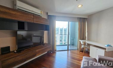 For rent 2 bed condo in Huai Khwang, Bangkok