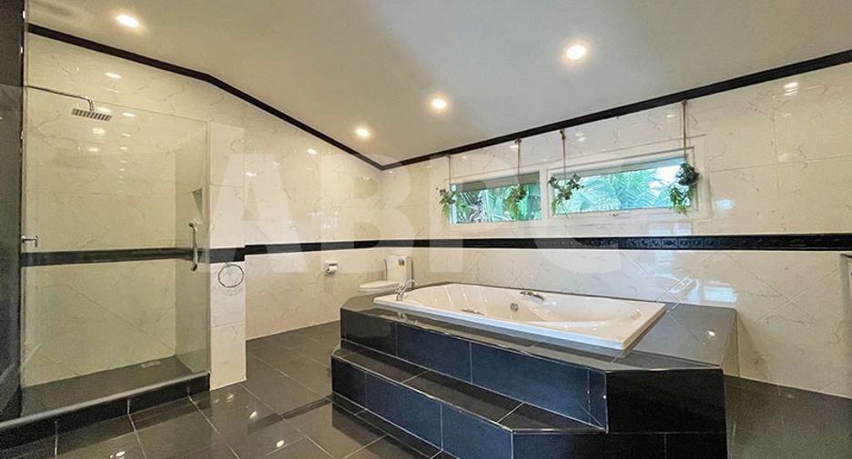 For sale 3 bedrooms house in Bang Lamung, Chonburi