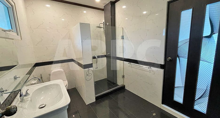 For sale 3 bedrooms house in Bang Lamung, Chonburi