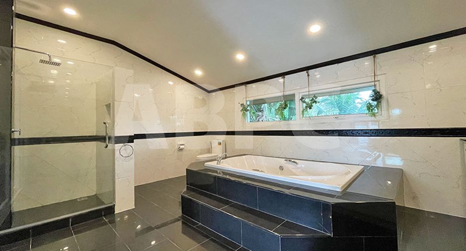 For sale 3 bedrooms house in Bang Lamung, Chonburi