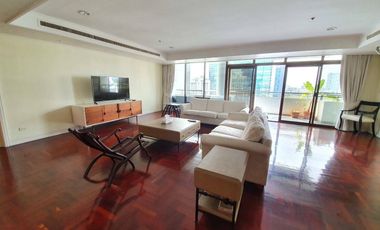 For rent 3 bed condo in Watthana, Bangkok
