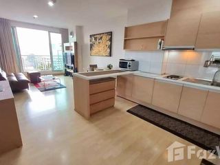 For rent 2 bed condo in Huai Khwang, Bangkok