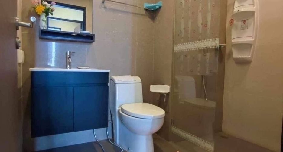 For rent 2 bed condo in Phaya Thai, Bangkok