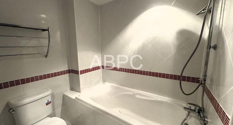 出租 和 出售 1 卧室 公寓 在 Bang Lamung, Chon Buri