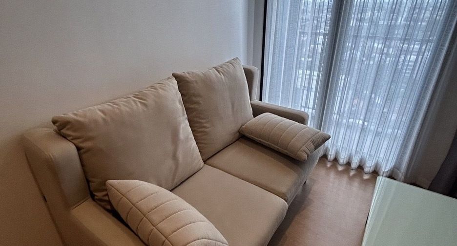 For rent 2 bed condo in Watthana, Bangkok