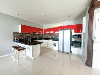 For sale 4 bed condo in Kathu, Phuket