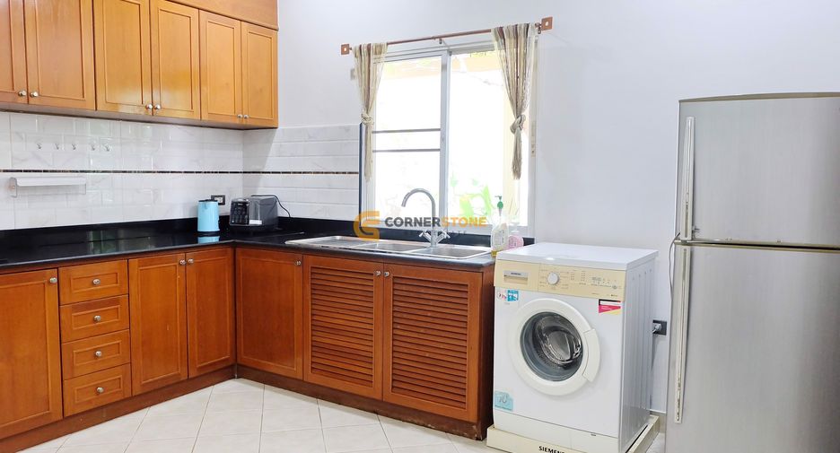 À louer et à vendre 4 chambres maison à Bang Lamung, Chonburi
