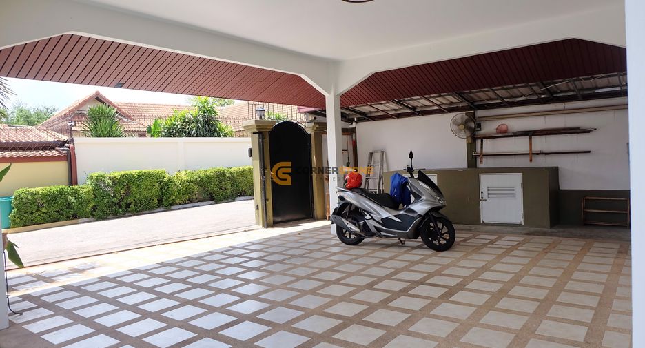 À louer et à vendre 4 chambres maison à Bang Lamung, Chonburi