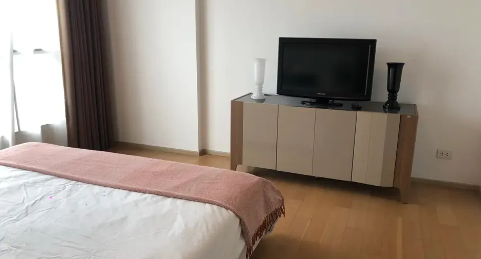 For rent and for sale 1 bed condo in Khlong San, Bangkok