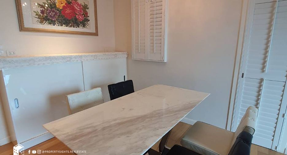 For rent 3 bed condo in Watthana, Bangkok