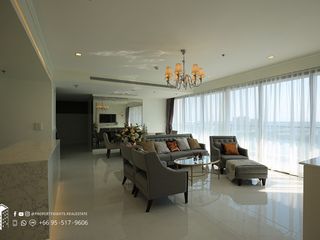 For rent 3 bed condo in Yan Nawa, Bangkok