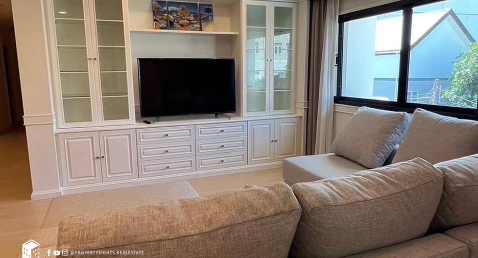 For rent 3 Beds condo in Khlong Toei, Bangkok