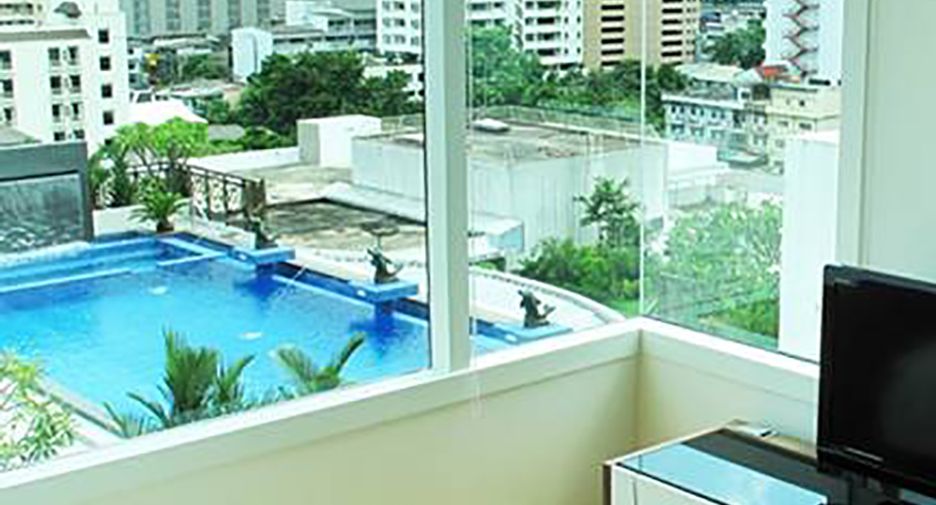 For rent 1 bed condo in Watthana, Bangkok