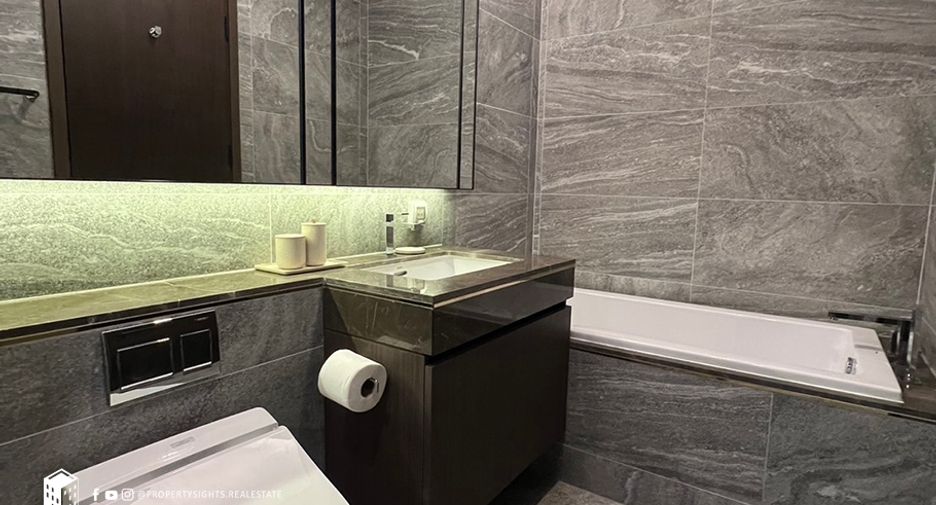 For rent 1 bed condo in Khlong Toei, Bangkok