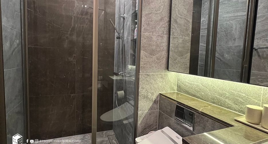 For rent 1 bed condo in Khlong Toei, Bangkok