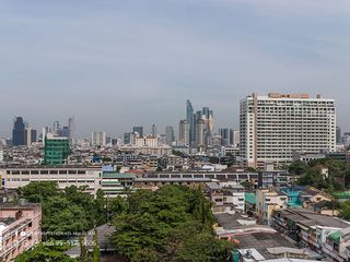 For rent 3 bed condo in Yan Nawa, Bangkok
