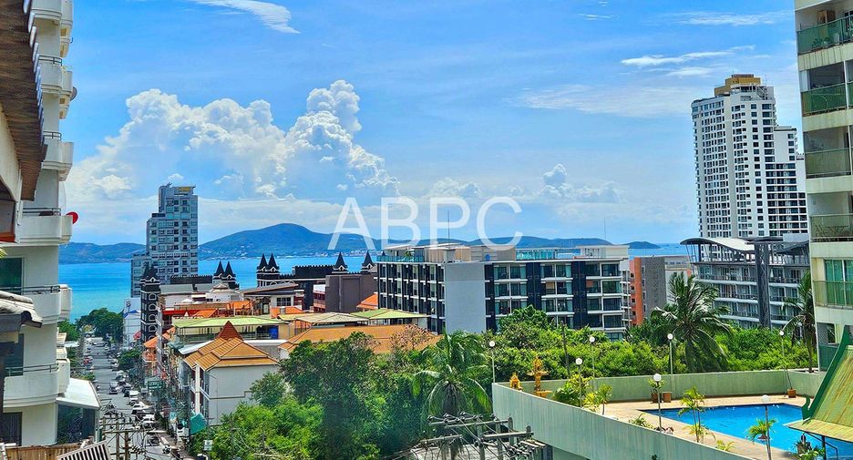 For sale 5 ベッドルーム townhouse in Pratumnak, Pattaya