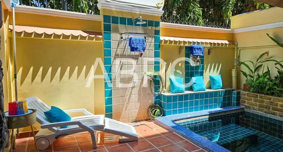 For sale 5 bedrooms townhouse in Bang Lamung, Chonburi