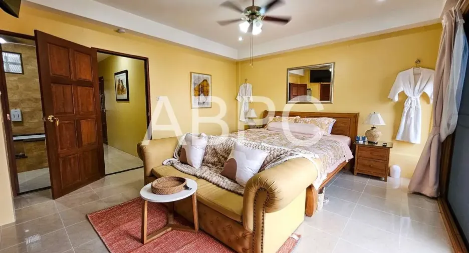 For sale 5 bedrooms townhouse in Bang Lamung, Chonburi