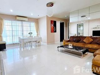 For rent 3 Beds condo in Phaya Thai, Bangkok