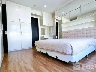 For rent 3 Beds condo in Phaya Thai, Bangkok
