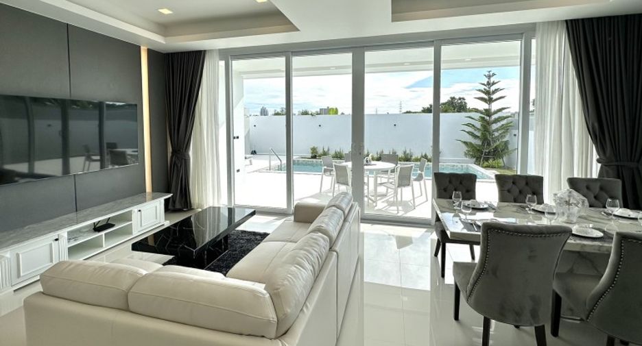 For sale 3 bedrooms house in Bang Lamung, Chonburi