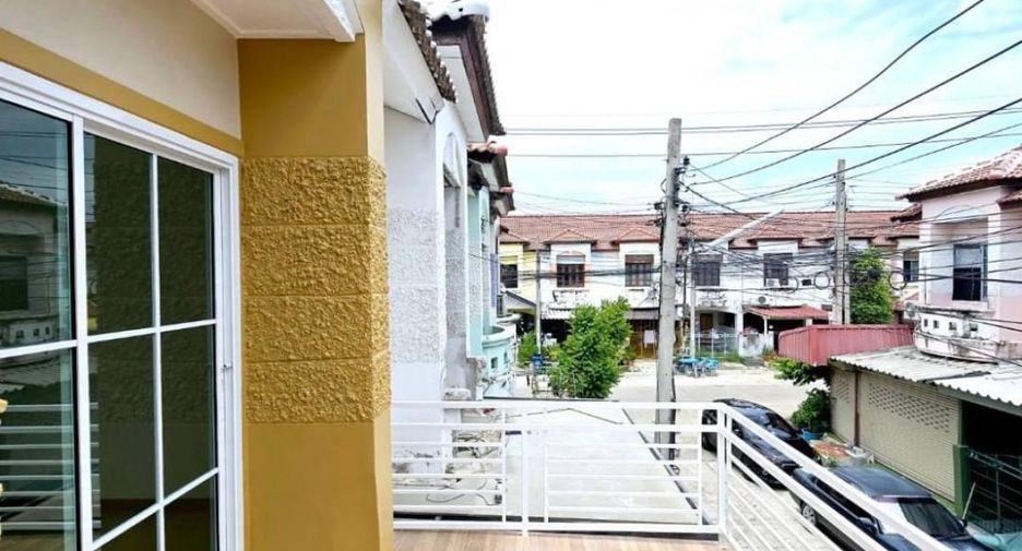 For sale 3 Beds townhouse in Sai Noi, Nonthaburi