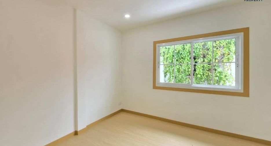 For sale 3 Beds townhouse in Sai Noi, Nonthaburi