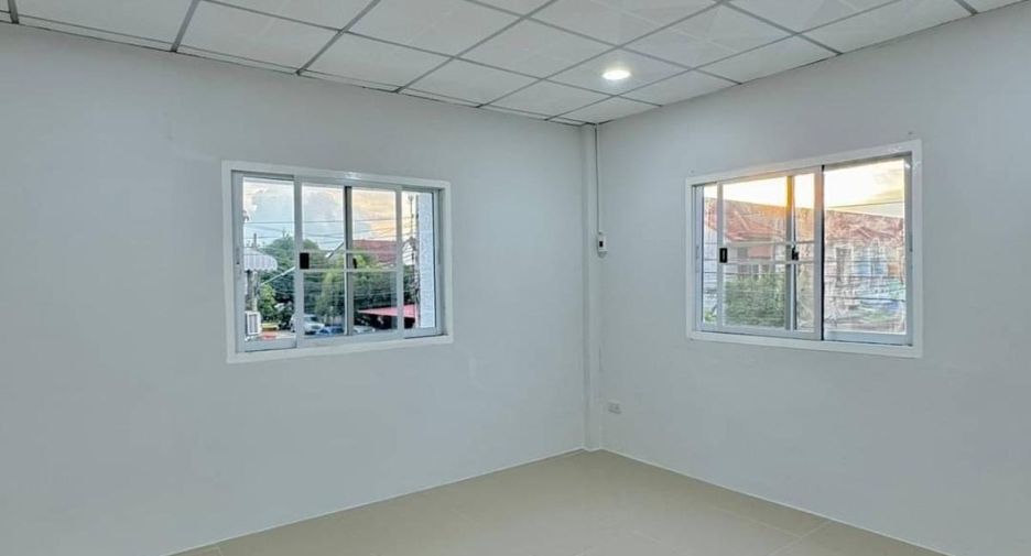 For sale 4 bed house in Sai Noi, Nonthaburi