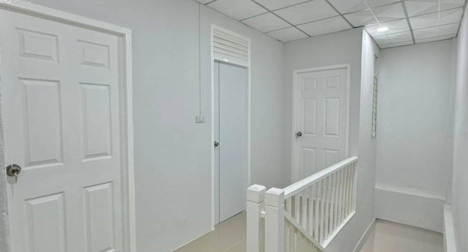 For sale 4 bed house in Sai Noi, Nonthaburi