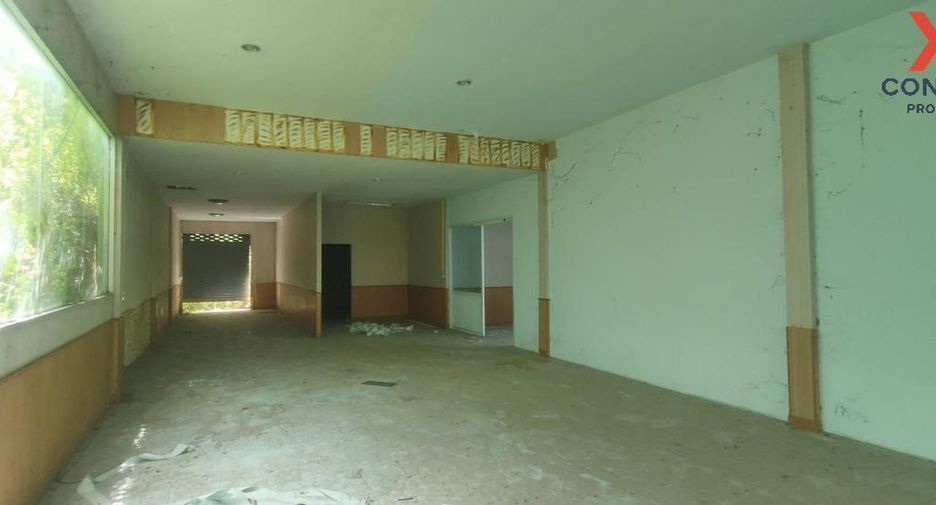 For sale 1 bed retail Space in Kaset Wisai, Roi Et