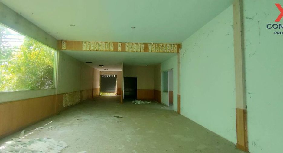For sale 1 bed retail Space in Kaset Wisai, Roi Et