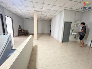 For sale 5 bed townhouse in Mueang Phitsanulok, Phitsanulok