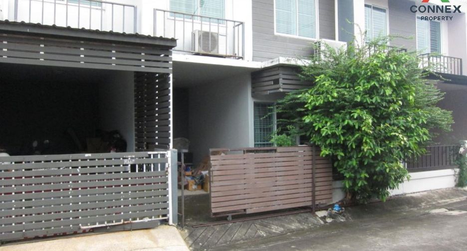 For sale 3 bed townhouse in Pak Kret, Nonthaburi