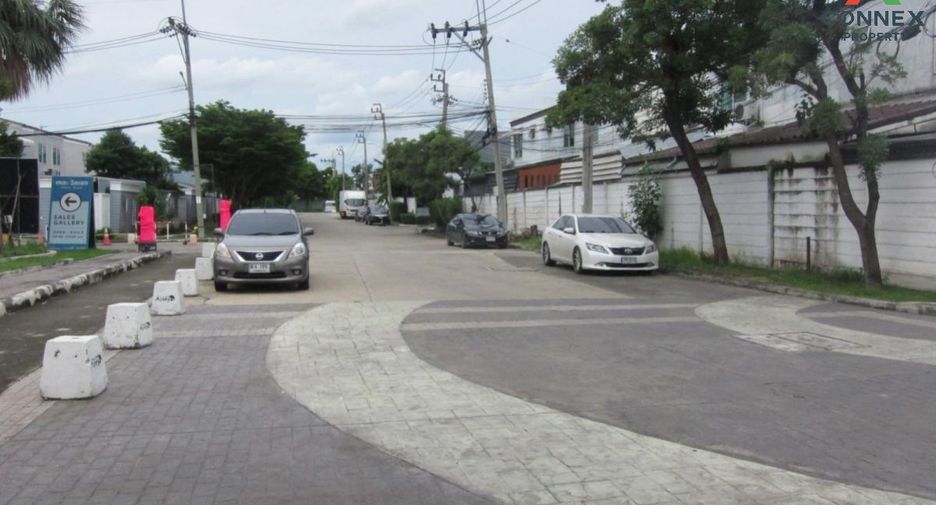 For sale 3 bed townhouse in Pak Kret, Nonthaburi