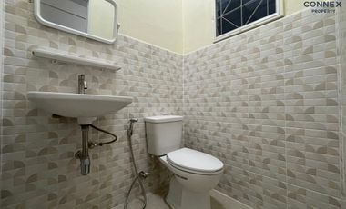 For sale 3 bed townhouse in Mueang Surat Thani, Surat Thani