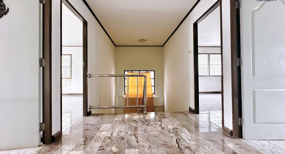 For sale 4 Beds townhouse in Mueang Nonthaburi, Nonthaburi