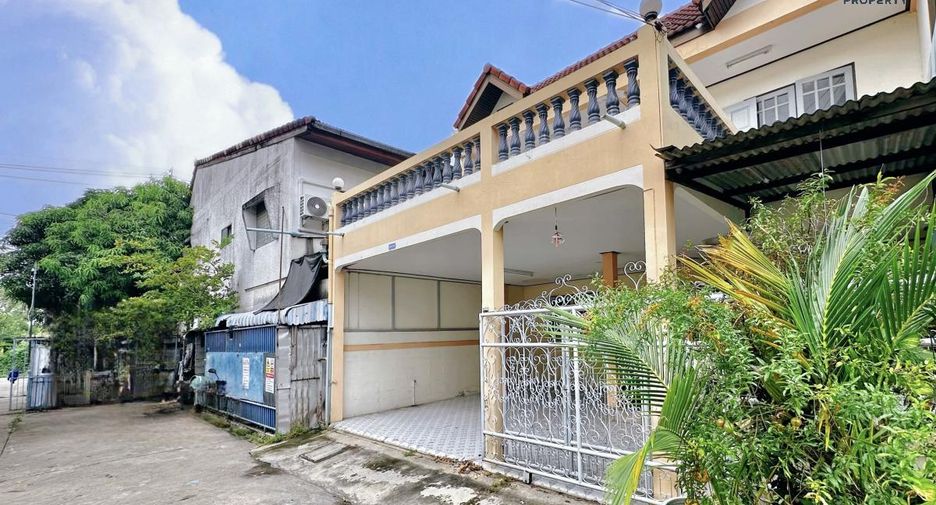 For sale 4 Beds townhouse in Mueang Nonthaburi, Nonthaburi