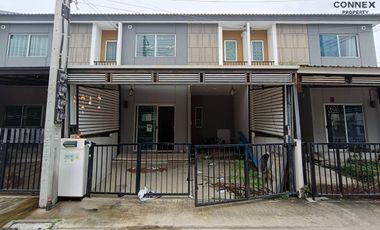 For sale 3 bed townhouse in Mueang Samut Prakan, Samut Prakan