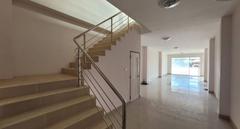 For sale 3 bed retail Space in Mueang Nong Khai, Nong Khai