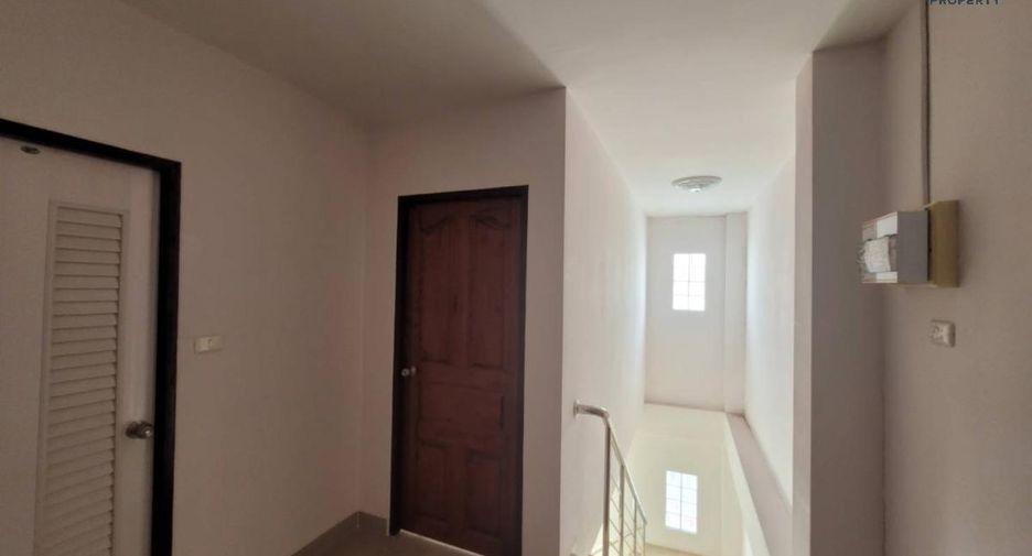 For sale 3 bed retail Space in Mueang Nong Khai, Nong Khai