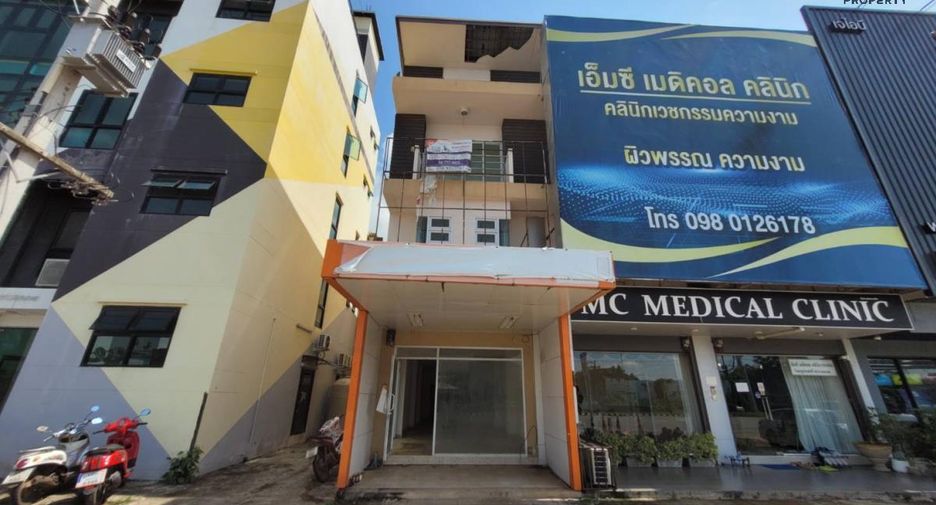 For sale 3 bed retail Space in Mueang Nong Khai, Nong Khai