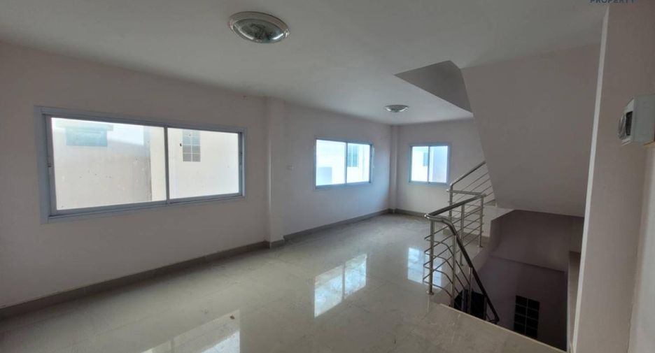 For sale 3 bed retail Space in Mueang Nong Khai, Nong Khai