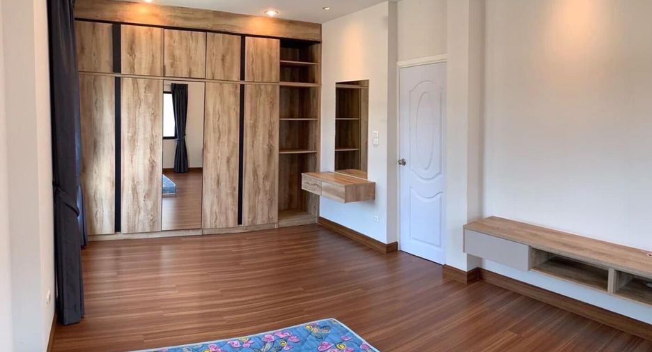 For rent 3 Beds house in Lam Luk Ka, Pathum Thani