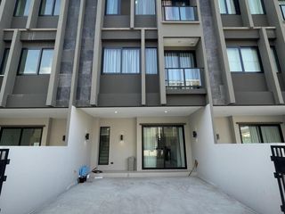 For rent 4 bed townhouse in Bang Kruai, Nonthaburi