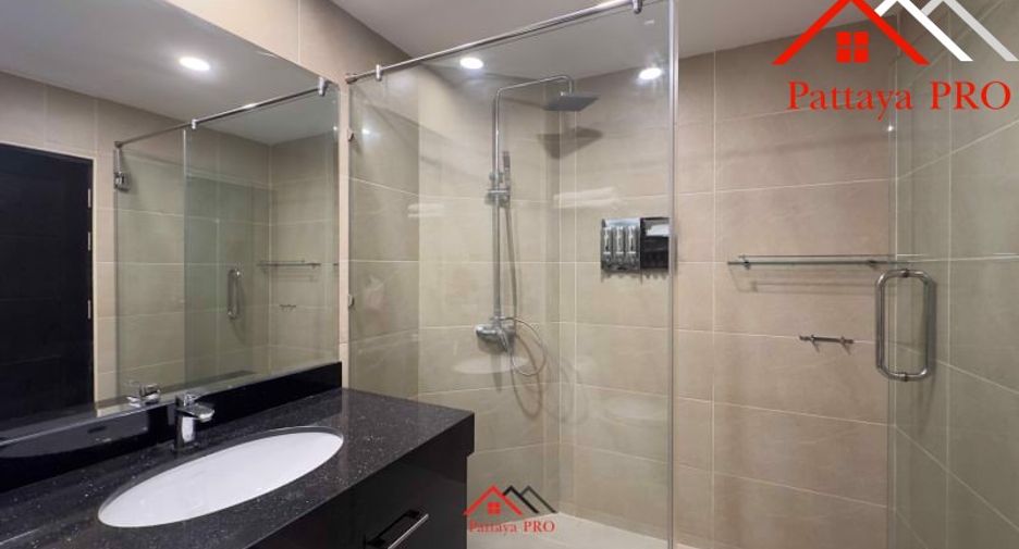 For sale 2 bedrooms condo in Pratumnak, Pattaya