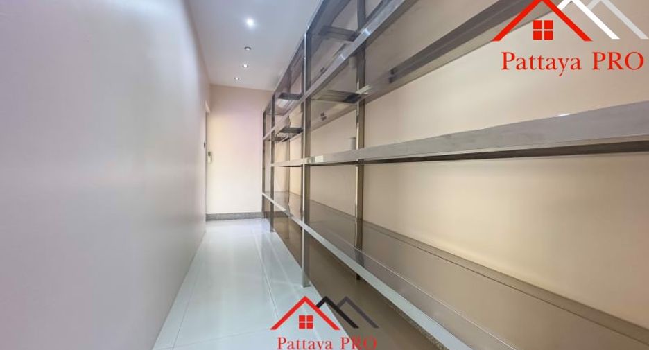 Haus zum Kauf mit 4 Zimmer in Bang Lamung, Chonburi